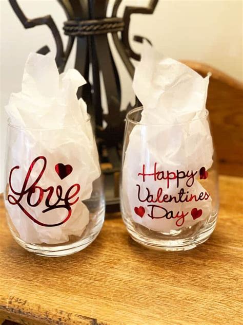 Diy Valentine Wine Glasses With The Cricut