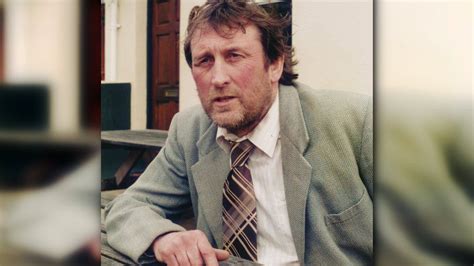 dafydd hywel tributes to stella actor who dies aged 77 bbc news