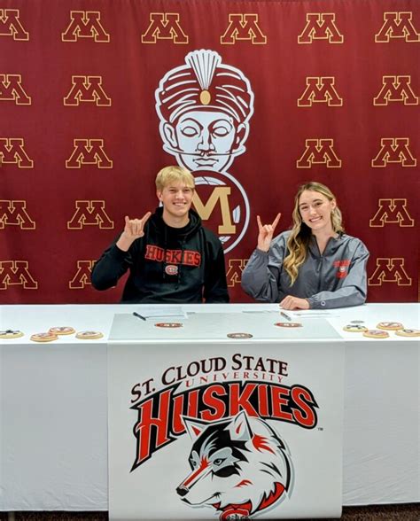 Minot Highs Dufner Nehring Join The Pack As Official Huskies News