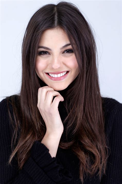 Victoria Justice Beautiful Hollywood Actress Pictures