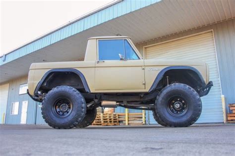 1970 Ford Early Bronco Lifted Half Cab 4x4 Desert Storm Classic