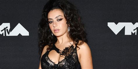 Charli Xcx Wears See Through Dress For Mtv Vmas 2021 2021 Mtv Vmas