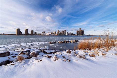 Here Are 9 Tips For Making It Through Detroit Winters