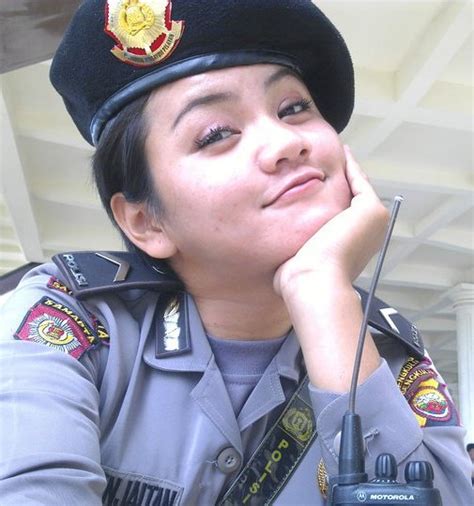 Primbon Donit Foto Polisi Wanita Polwan Cantik Dan Seksi Indonesia