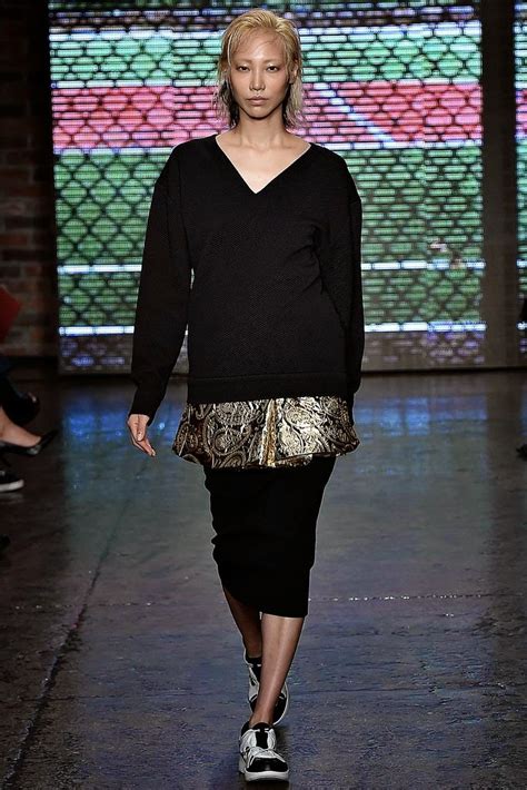 Nicola Loves The Collections Dkny Spring 2015