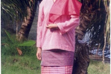 5 Jenis Pakaian Adat Maluku Beserta Keunikannya Yang Menawan