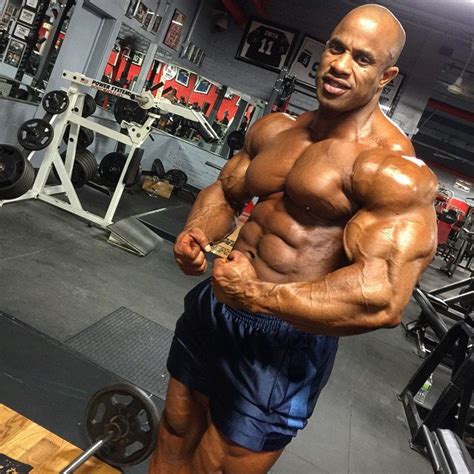 Victor Martinez Signs Deal With Musclemeds To Represent Carnivor