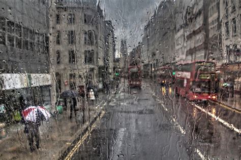Badia Masterpieces London People And The Rain