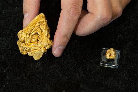 Scientists Verify Worlds Largest Single Crystal Piece Of Gold