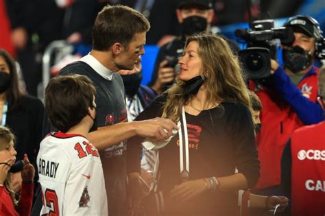 Tom Brady Gisele Bundchen Finalize Divorce To End 13 Year Marriage Inquirer Sports