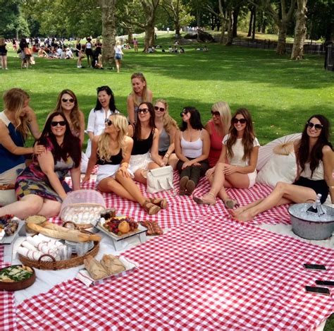 Picnics To Go And Delivery In Central Park