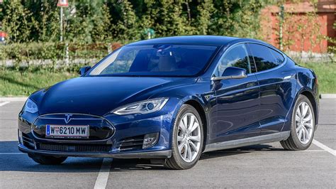 Every model s includes tesla's latest active safety features, such as automatic emergency braking, at no extra cost. Tesla Model S - Wikipédia, a enciclopédia livre