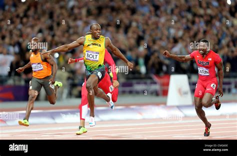 Usain Bolt Wins Olympic 100 Metres Final Stock Photo Alamy