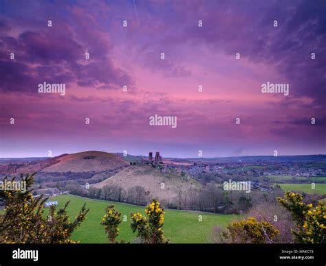 Spring Sunset Over Corfe Castle Purbeck Dorset Uk Stock Photo Alamy