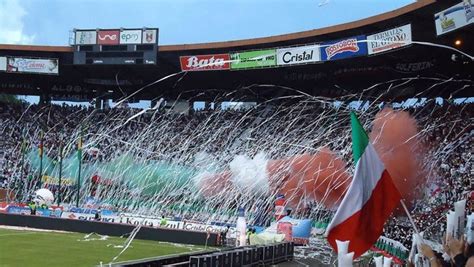 Az once caldas sociedad anónima egy kolumbiai labdarúgó klub, melynek székhelye manizalesben található. Barras de Once Caldas no podrán ingresar al estadio Manuel ...