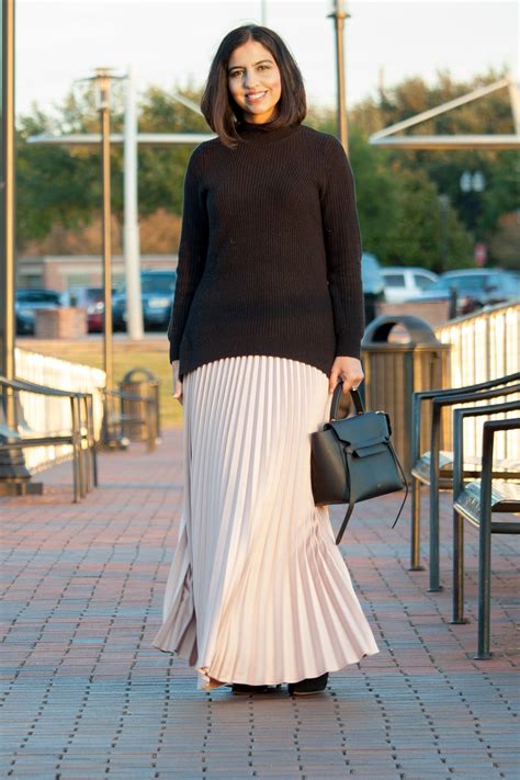 Winter Pleated Maxi Skirt Outfit