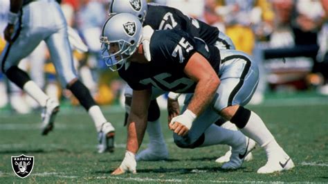 On This Date In Raiders History Howie Long Inducted Into The Hall Of Fame