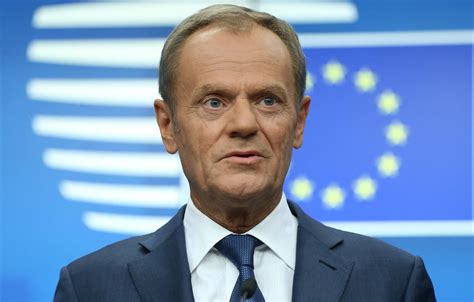 President of european people's party. Donald Tusk w Zagrzebiu: mogę zedrzeć maskę obiektywnego ...