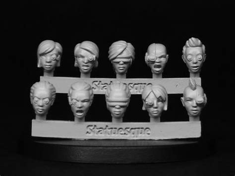 Statuesque Miniatures Female Bionic Heads Brückenkopf