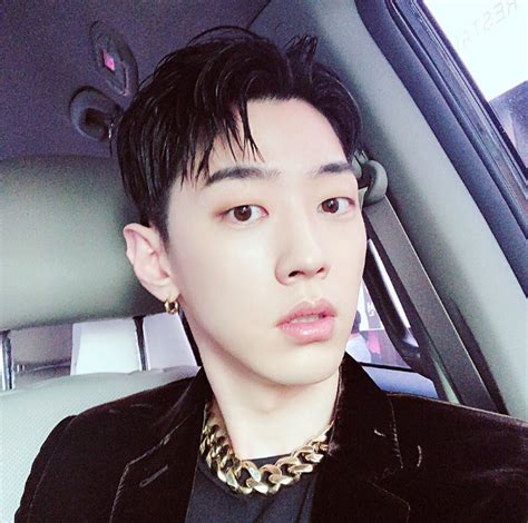 놀토 배경으로만 나오는데 머리 개작고 개길엌ㅋㅋㅋ. 그레이, '나 혼자 산다' 출연 소감..."쌈디형, 이 착장 킵 ...