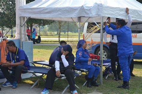 Konservasi, berlokasi di laboratorium lapangan. Pemasangan Khemah di Tapak Perkhemahan - AsiaCamp