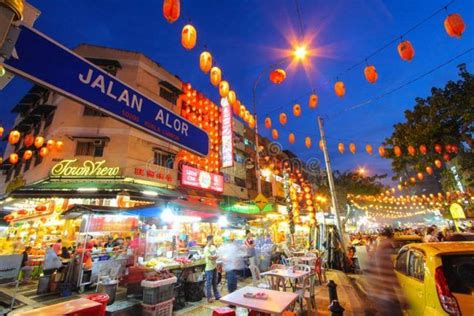 Dibandingkan pasar malam di bangkok yang lainnya, pasar ini masih tergolong baru (buka di tahun 2015) dan belum terlalu diketahui oleh banyak turis. 7 Pasar Malam di Kuala Lumpur, Untuk Kamu yang Suka Wisata ...