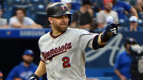 Twins Trade Brian Dozier To Dodgers