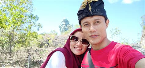 Selanjutnya dibantu ambulans dibawa ke rumah sakit bali jimbaran. Cewek paling cantik di Denpasar Bali Indonesia, cewek paling cantik sedunia. # ...