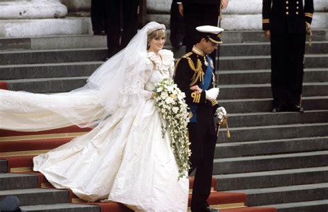 Princess Diana Had A Secret Backup Wedding Dress Readers Digest