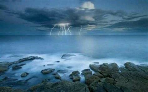 Lightning Storm Off Bondi Beach In Australia Beautiful Nature