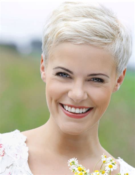 Short Pixie Cut Ladies White Wig Uk