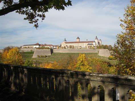Die residenz der würzburger fürstbischöfe gehört nicht umsonst seit 1981 zum weltkulturgut der unesco. Würzburg
