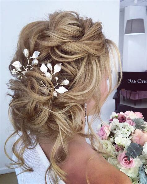 Mar 24, 2021 · 62. 65 Long Bridesmaid Hair & Bridal Hairstyles for Wedding ...