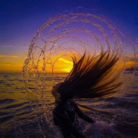 Pin By Zaida Hadi On Beach Water Photography Water Art Sunset Girl