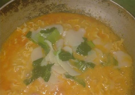 Kalau di kaki lima menggunakan mie burung dara atau mie telur. Resep: SebLak Mie burung dara Enak - Dapurkoe