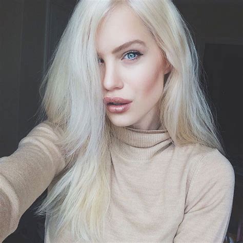 19 Year Old Swedish Model Slams The Fashion Industry After Being Called Too Big—watch Now