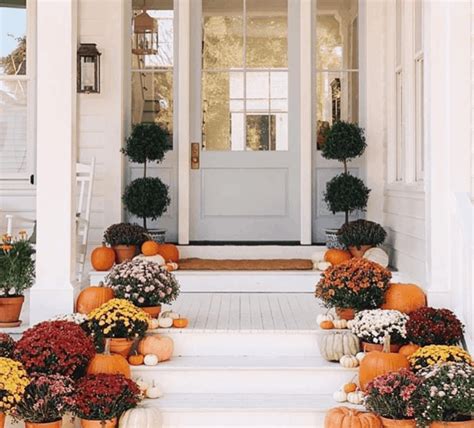 29 Beautiful Fall Front Porch Decorating Ideas Making