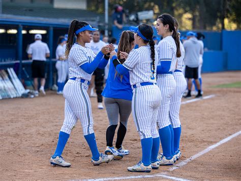 Ucla Softball Prepares To Face Grand Canyon In Los Angeles Regional