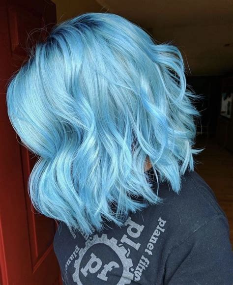 ᴘɪɴᴛᴇʀᴇsᴛ Dʀ3ᴀᴍdᴏ11 Light Blue Hair Hair Styles Hair Color Blue