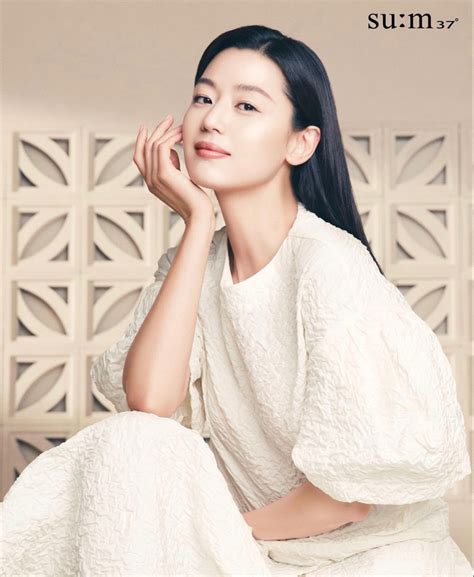 Jun Ji Hyun Kim Soo Hyun Egyptian Actress Korean Actresses Kdrama Asian Models People