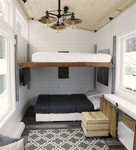 People think it's difficult to put little sectional sofas in their room because of the different sizes and layouts. Genius tiny house is full of DIY transforming furniture ...