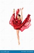 Danzatore Di Balletto Nel Vestito Da Volo Fotografia Stock - Immagine ...