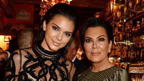 kendall jenner calls her mom during an anxiety attack in a new keeping up with the kardashians