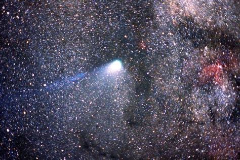 The latest tweets from cometa halley (@comecometa). Disfruta esta semana de las Eta Acuáridas: la lluvia de ...
