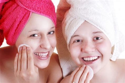 Cómo tratar correctamente el acné: consejos y tratamiento | Bezzia