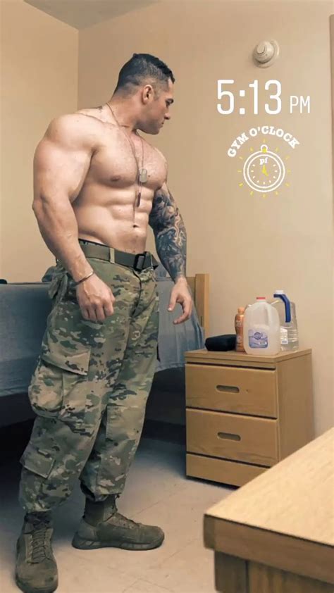 Musculos Roids Y Osos Sexy Military Men Hot Army Men Shirtless Hunks