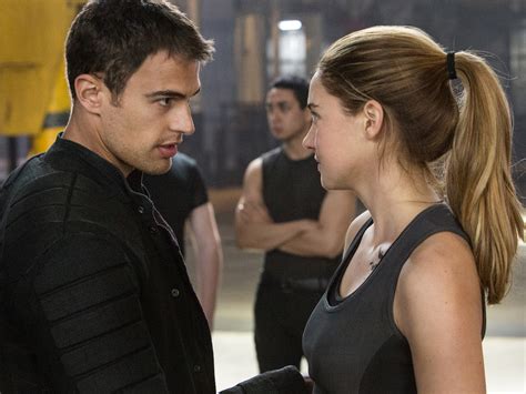 Divergent Debuts First Full Length Trailer Cbs News