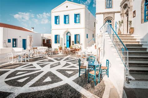 Insgesamt belaufen sich die fahrtkosten für eure rundreise ab rhodos auf 88,00 € pro person. Nisyros • Unsere 11 Highlights der Nachbarinsel von Kos ...