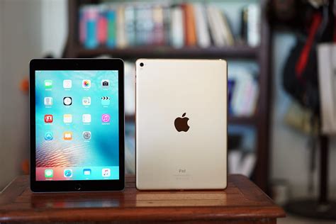 Kaufen sie tapeten jetzt zum kleinen preis online auf lightinthebox.com! 9.7-inch iPad Pro hands-on: Apple's best tablet yet ...