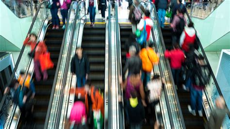 11 Tips for Dealing With Holiday Shopping Crowds | Mental Floss